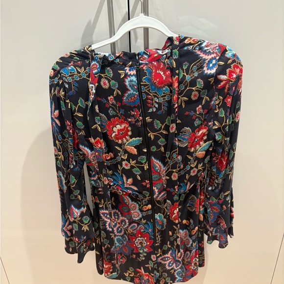 Alice + Olivia Gloria Tapestry Black Floral Romper - Picture 3 of 4